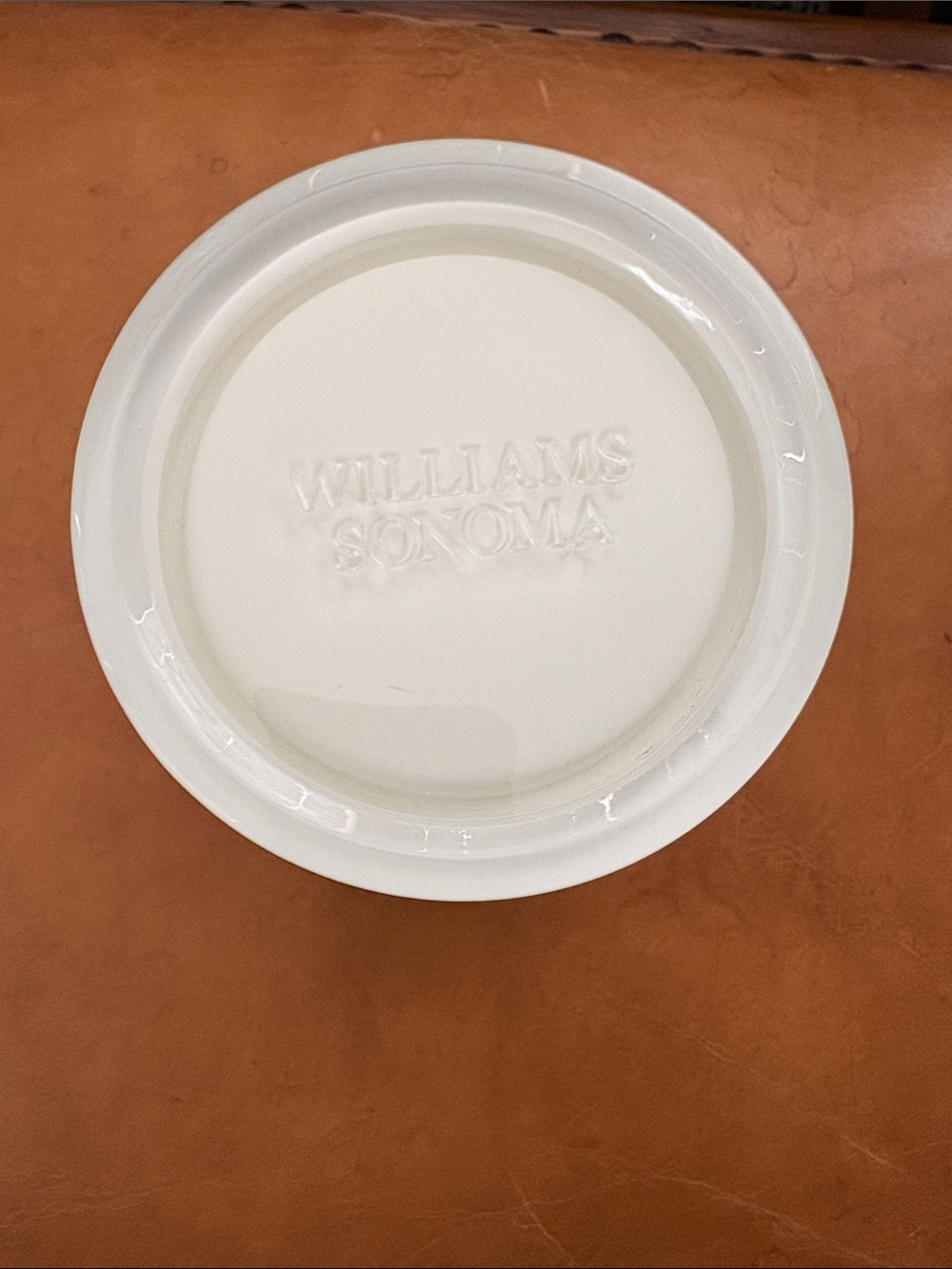 Williams Sonoma Bergamot & Oak Scented Candle - Picture 5 of 6